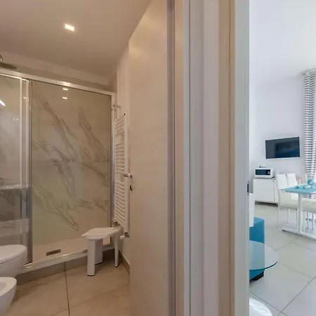 아파트 Mit Meerblick Und Privater Garage By Interhome