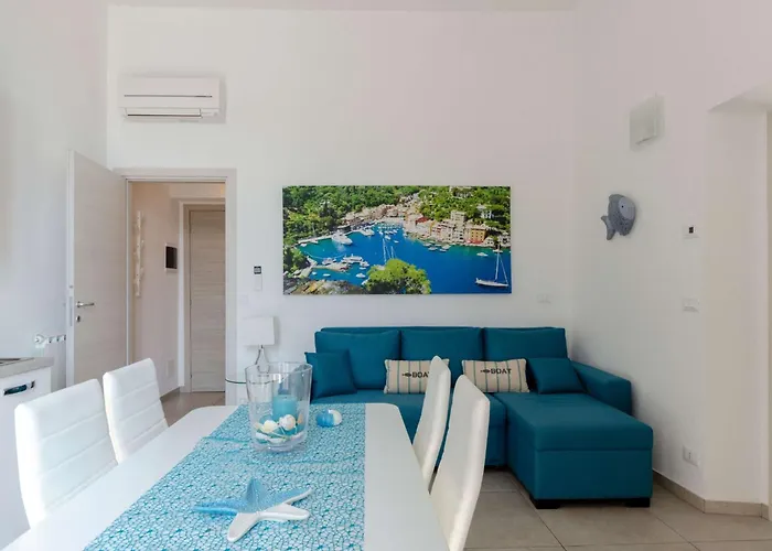 Mit Meerblick Und Privater Garage By Interhome *